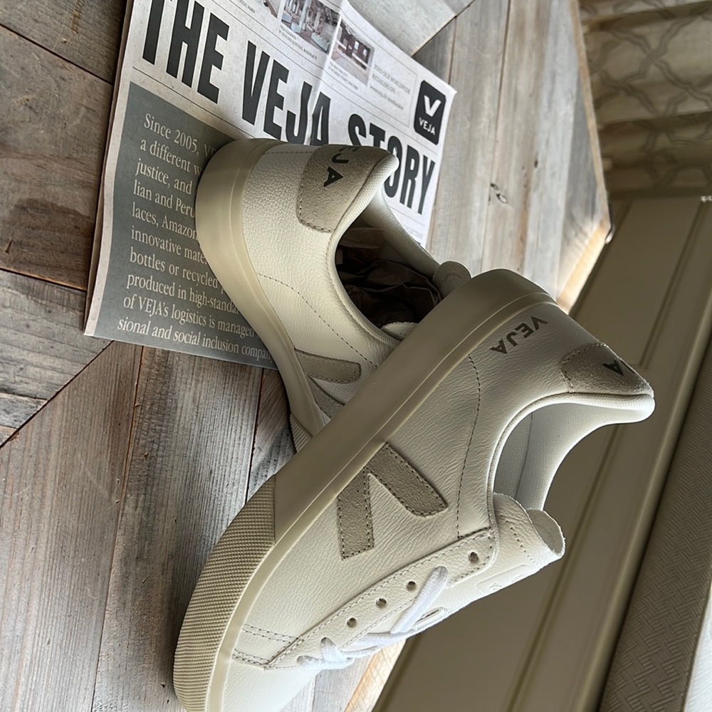 NWT- Never worn White leather with natural suede detail.